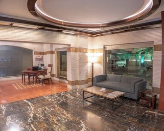 Hotel One Faisalabad - Faisalābād - Lobby