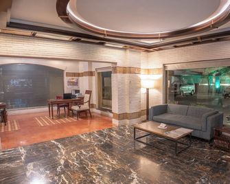 Hotel One Faisalabad - Faisalābād - Lobby