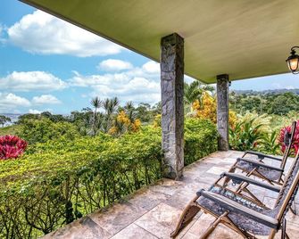Creekside Casita, Secure Gated Community Lake Views surrounded by Flora, Fauna and wildlife. - Tronadora - Balcón