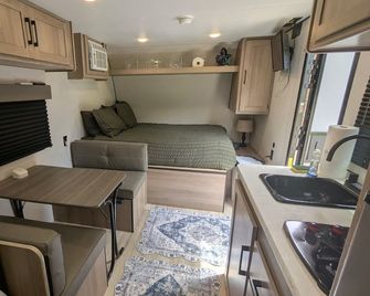 Modern Camper in the Heart of Danville - Danville