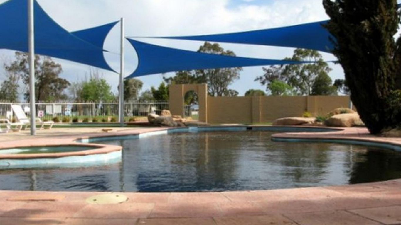 ホーシャム ホリデイ パーク (フォーマリー ウィメラ レイクス キャラバン パーク)