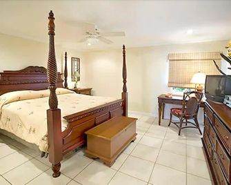 Crystal Cove Beach Resort - Saint Thomas Island - Bedroom