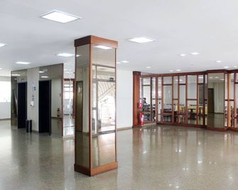 Days Inn by Wyndham Uberlandia - Uberlândia - Hành lang