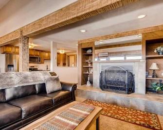 Gold Point Resort 3-Bedroom - Amazing View - Pet Friendly Breckenridge Lodging. - Breckenridge - Olohuone