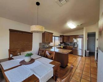 Casa Rio Rico With A Spectacular View!! - Rio Rico - Comedor