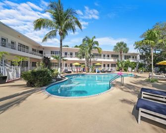 Tradewinds Apartment Hotel - Miami Beach - Pool