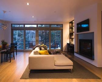 Luxury Tranquil Space by Snowmass Creek - Snowmass - Living room