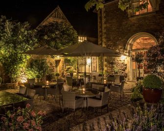 Glewstone Court Country House Hotel - Hereford - Veranda