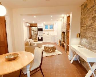 Kingstonstays Historic Downtown Hideaway - Kingston - Jadalnia