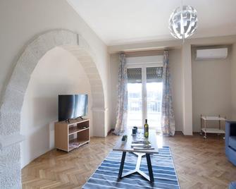 Ano Patisia - A 5th Floor Penthouse - Atenes - Sala