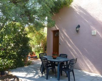 Villa Désirée Agde - Studio d'Hôte - Agde - Patio