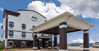 Suburban Extended Stay Hotel - Beaumont