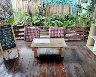 Canaan Guesthouse - Kanchanaburi - Patio