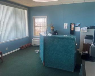 Relax Inn - Clinton - Recepce