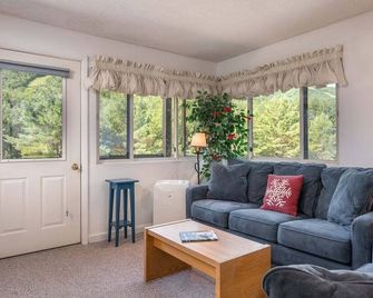 Brookside I B-306 | 2 Bed, 1 Bath - Newry - Sala de estar