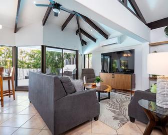 Villas Sol 29 Gorgeous Villa With Private Pool - Playa Hermosa - Living room
