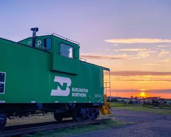 A Night in a Caboose - Cut Bank - Building