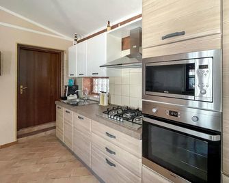 2 Bedroom Gorgeous Home In Pisticci - Pisticci - Kuchyň