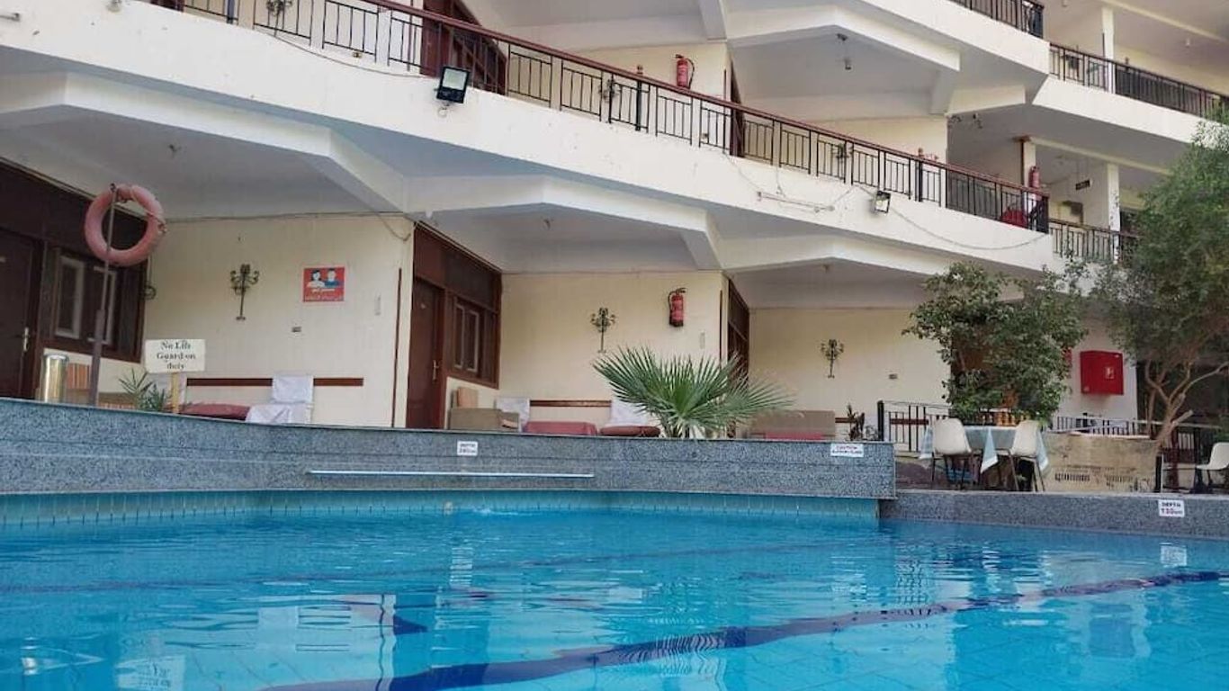 Rezeiky hotel and camp Luxor