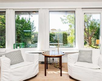 8 person holiday home in Ålbæk - Ålbæk - Living room