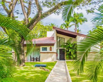 Blue Jacktar - San Felipe de Puerto Plata - Edificio