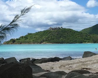 Antigua Villa, Private Pool and Garden, within walking distance to Jolly Beach - Jolly Harbour - Beach