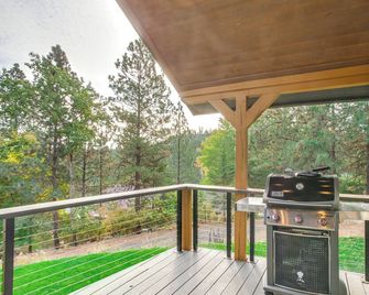Lake Coeur d'Alene Cabin w/ Boat Slip in Worley! - Worley - Balcón