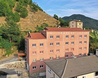 La Trobada Hotel Sport - Ripoll - Building