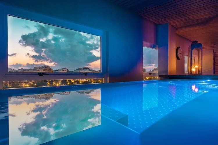 إس إتش فالينسيا بالاس - فالنسيا - حوض السباحة