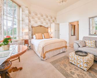 Muntham Holiday Apartments & Town House - Torquay - Bedroom