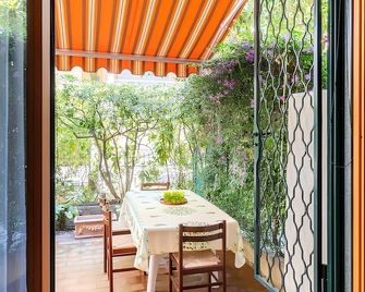 La Casa della Nonna - 50m dal centro-100m dal mare - Bordighera - Innenhof