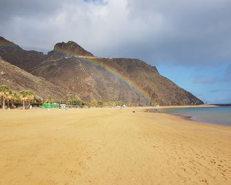 Las Teresitas Apartment - San Andrés - Beach