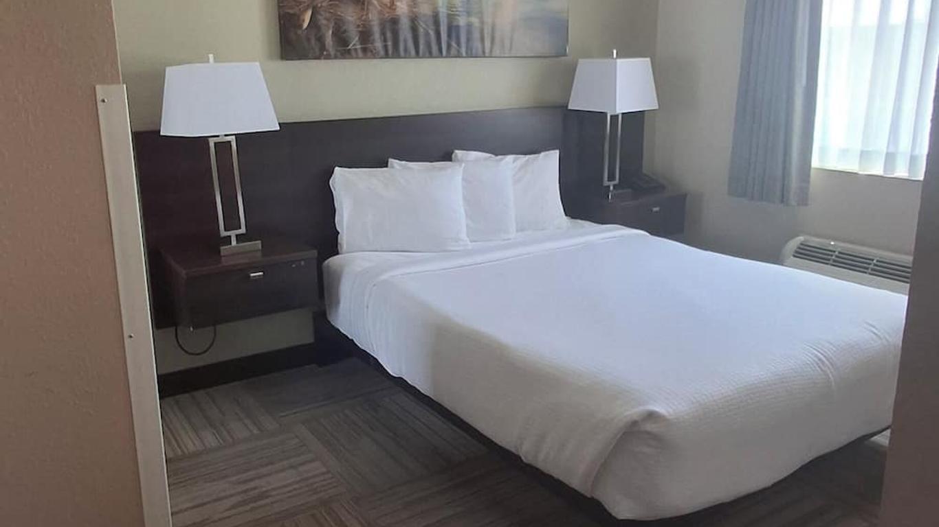 Island Suites