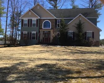 House for Rent - Ballston Spa - Building