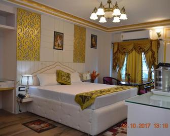 Hotel Biswanath - Guwahati - Bedroom