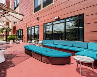 SpringHill Suites by Marriott San Antonio Airport - סן אנטוניו - פטיו