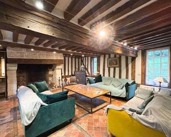 18th century manor house - La Hanoudière - Livarot-Pays-d'Auge - Living room