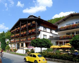 Schwarzwaldhotel Klumpp - Baiersbronn - Building
