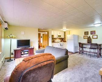 Lake Superior Getaway - Walk to Water! - Duluth - Sala de estar