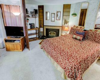Mountain Shadows by Grand Mammoth Resorts - Mammoth Lakes - Bedroom