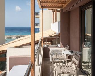 Infinity City Boutique Hotel - Heraclión - Balcón