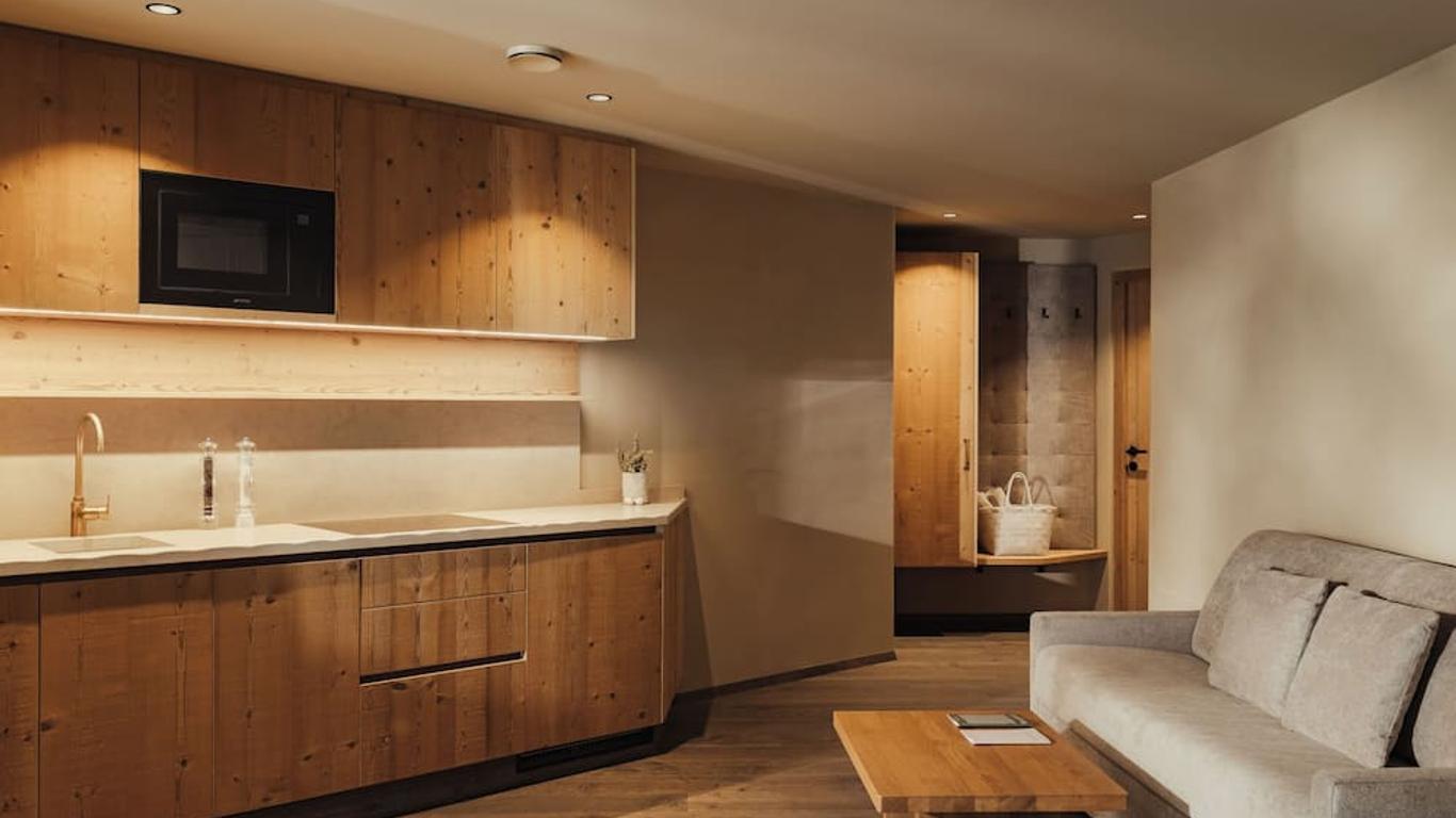 Waldrast - Forestside Living