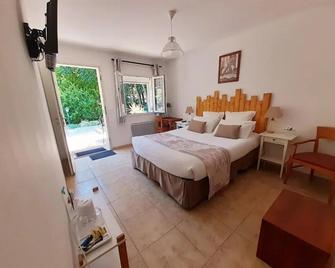 Le Clos des Capitelles - Uchaud - Bedroom