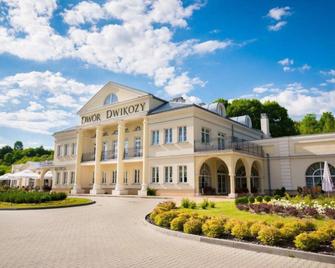 Dwór Dwikozy - Dwikozy - Building