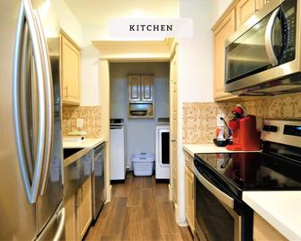 Exceptional, 5 Beds, Near Downtown - Bold Ruler - Stafford - Kitchen