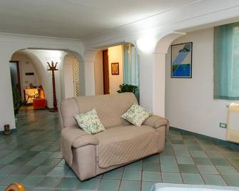 Casa Marina Ischia - Ischia - Pokój dzienny