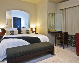 Lodge on Lake - Wilderness - Yatak Odası