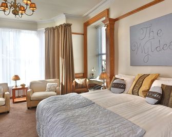 Woodlands Hotel, BW Signature Collection - דנדי - חדר שינה