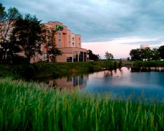 Holiday Inn Express Hotel And Suites Mankato East - Mankato - Building