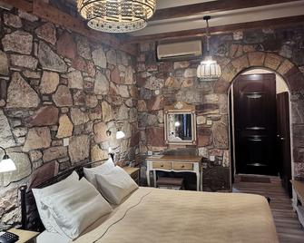 Ataviros Hotel - Embonas - Bedroom